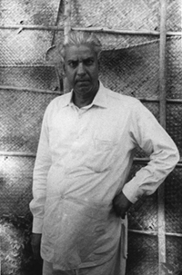 Guruji at Kathak Kendra, Mata Sundari Road, New Delhi, 1967.  Photographer - Gina Lalli